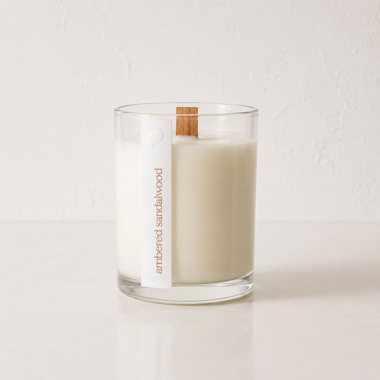 Ambered Sandalwood candle with wood-wick & wooden lid 200g