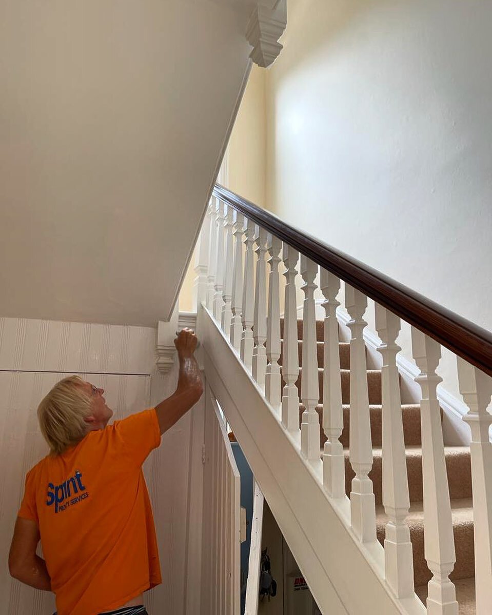 BANISTER BY BANISTER- Decorating the Hall, Stairs and Landing at this property in Lewes!

#property #maintenance #eastbourne 
#eastbourne_insta #homeimprovements #homedecor #prouddecorator
