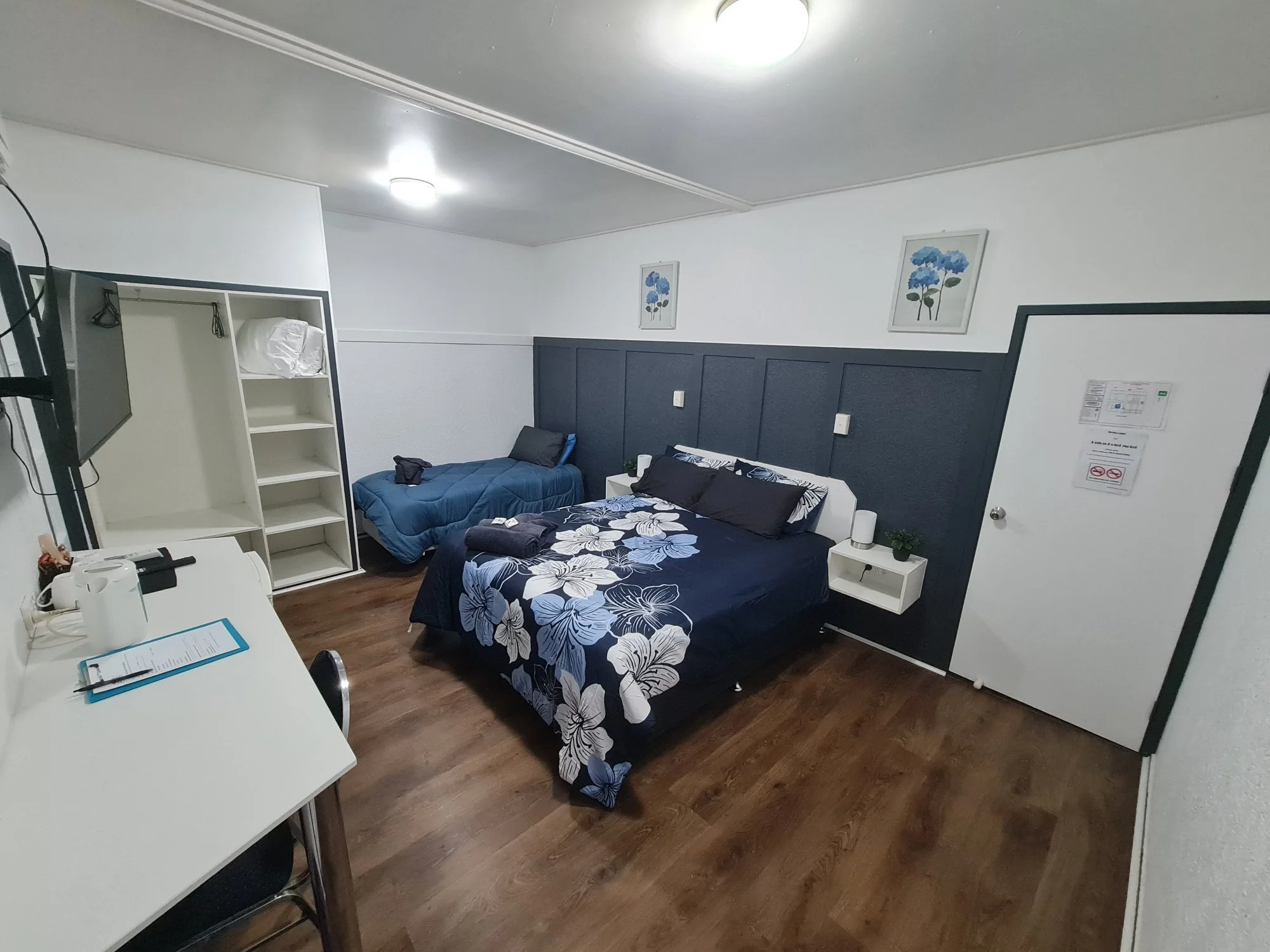 Room 6.jpg