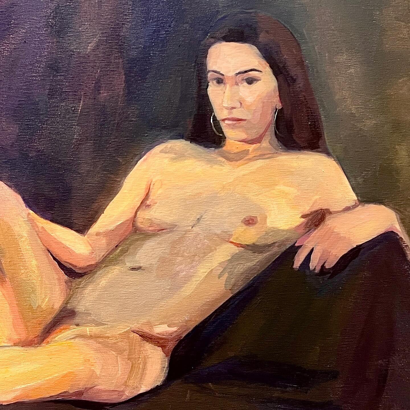 Trying to approach life painting as Sorolla did, with strong vibrant colors for shadows and for lights. I am quite happy with the result. But oh, How hard is to get the likeness! Of such a beautiful model 🥹! 

This is an oilpainting made as a studio