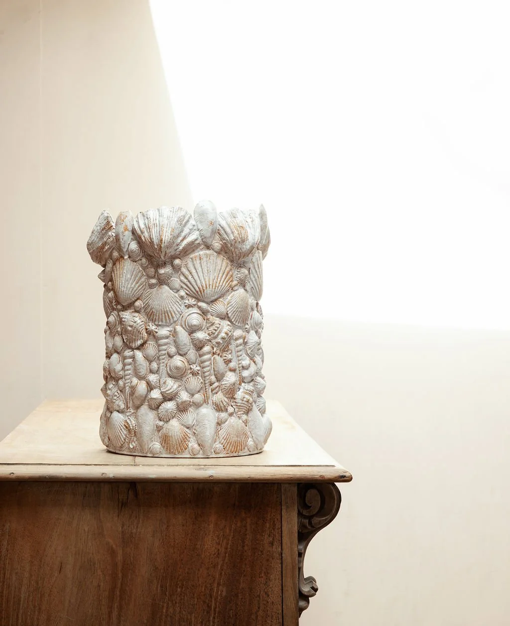 A thousand Glittering Shells - Vase
