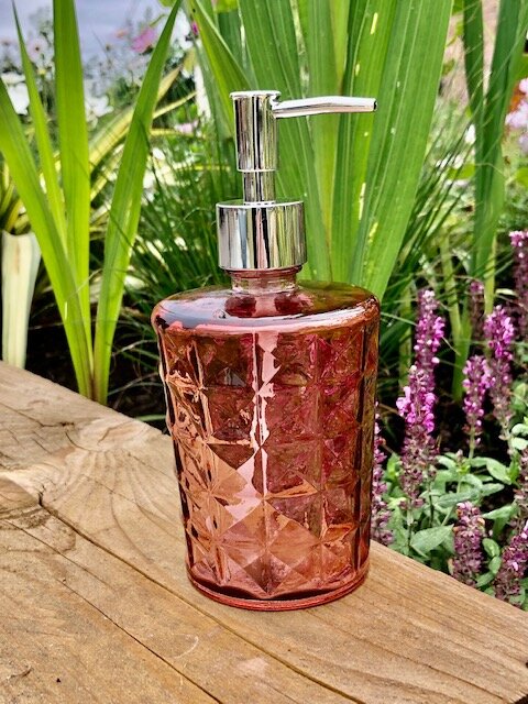 Diamond embossed soap dispenser with chrome plastic  fitting.<br/><br/>(Matching tumbler available separately as a set) — YOUNG  & GREEN