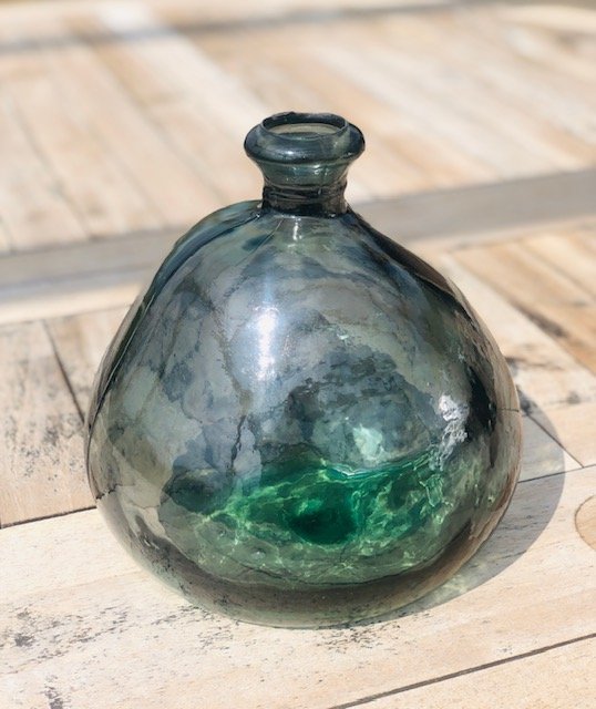 Simplicity Vase (medium) sea green