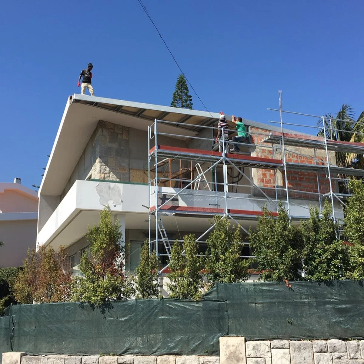 House at Restelo | Lisbon | 2018/2019 #workinprogress #meirinhosarquitectura #houses #rehabilitation #refurbishment #arquitectura  #reabilita&ccedil;&atilde;o #houses architecture