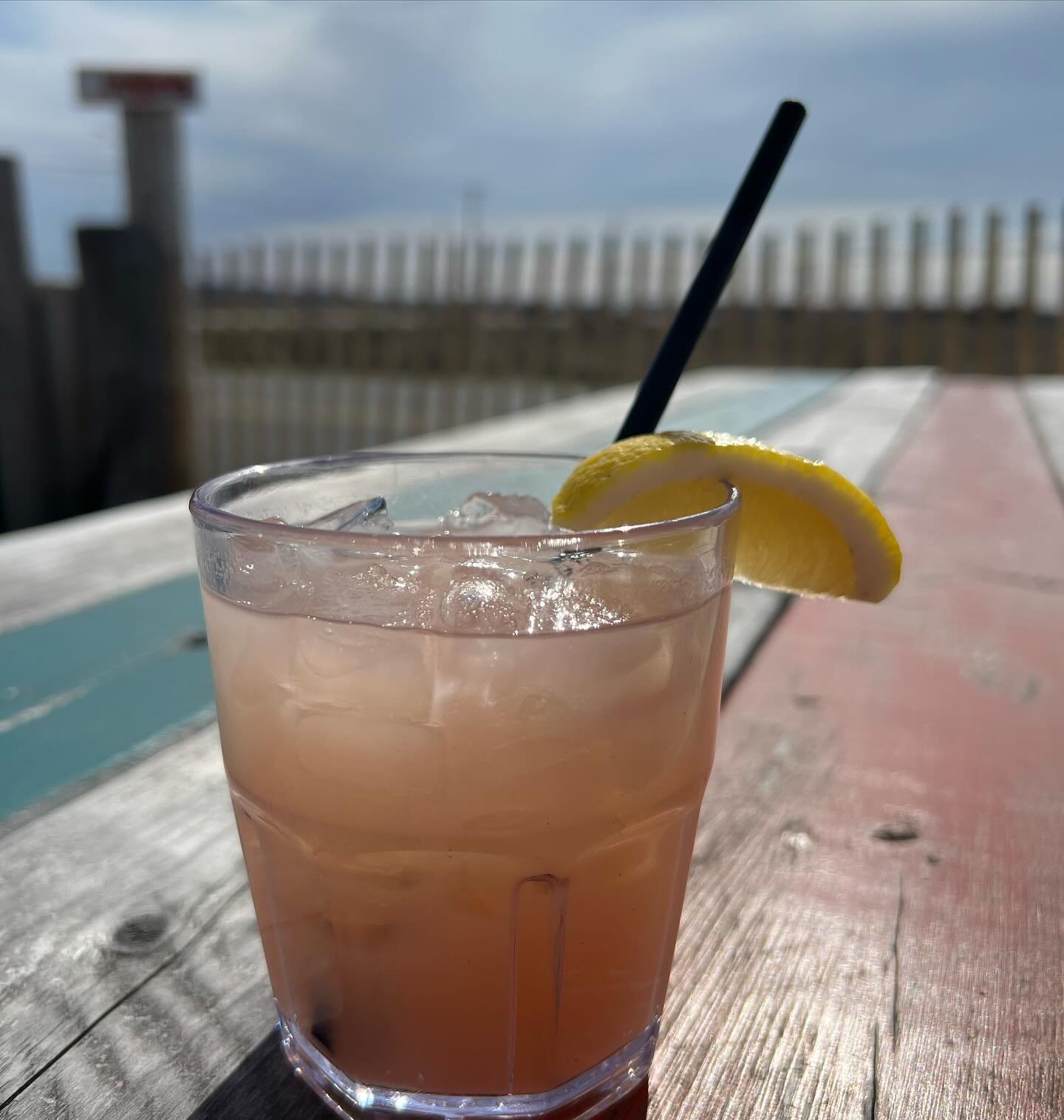 The &lsquo;Peach Coma&rsquo;! It&rsquo;s Friday night and a great day to remember an old island friend with our new drink in their honor!  @greygoose peach rosemary with white peach lemonade! 
*
*
*
#sunsetclub #plumisland #weremember #iykyk #cocktai
