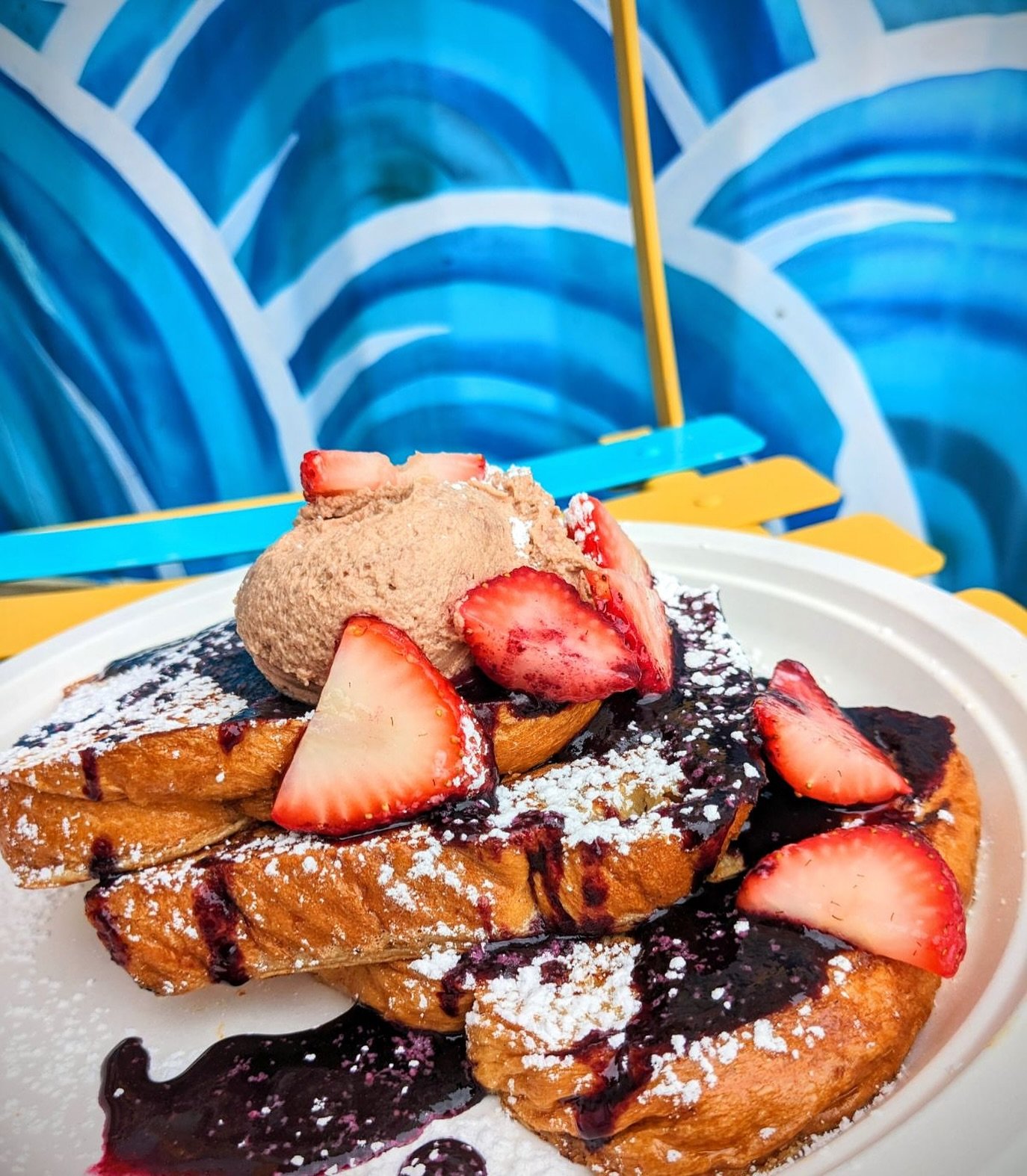Sunday brunch special: cinnamon french toast! Marinated strawberries, Nutella whipped ricotta &amp; blueberry maple syrup! We&rsquo;re Beatles brunching from 12pm-3pm, with the regular menu until 9pm! 
&bull;
&bull;
&bull;
#sunsetclub #plumisland #no