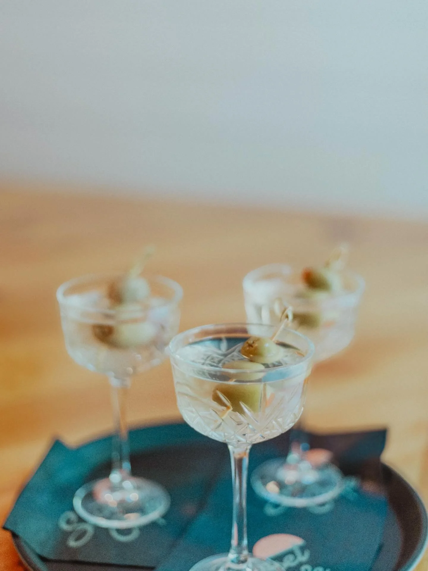 Just 2 days until our very first dinner service &mdash; the countdown is on!
We&rsquo;re shaking things up&hellip; literally. 🍸
Are dirty martinis the new summertime drink?
Let&rsquo;s find out together.  #DirtyMartiniSummer #superbock