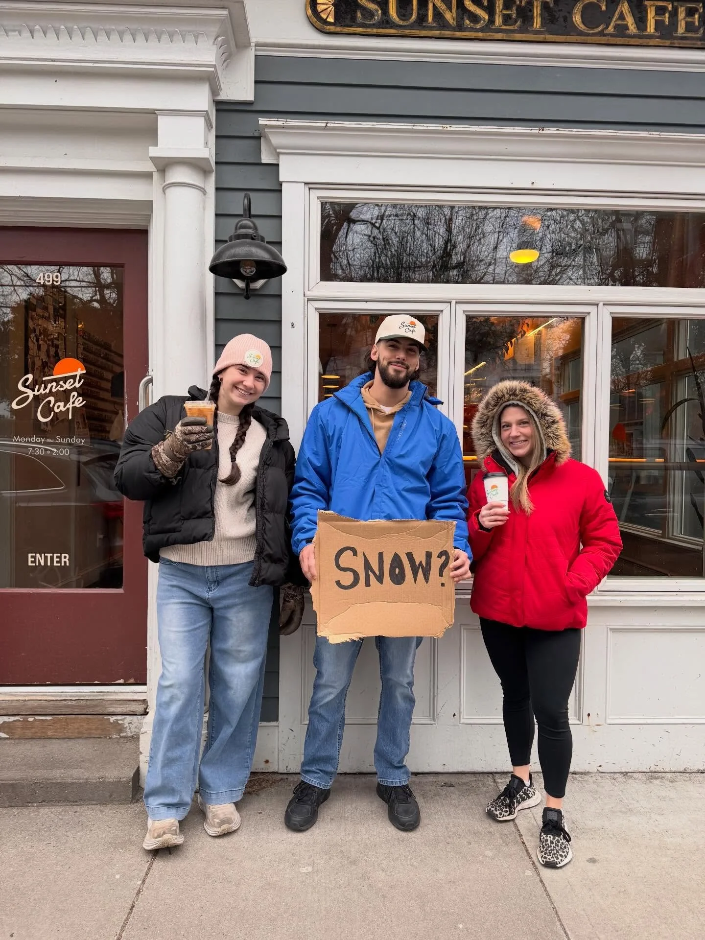 Sunday best 🥞🍳 We&rsquo;re open till 12 &mdash; fuel up and save your food at home for the storm ⛈️
Mimosas are flowing 🥂 and LET&rsquo;S GO PATRIOTS 🏈❤️💙