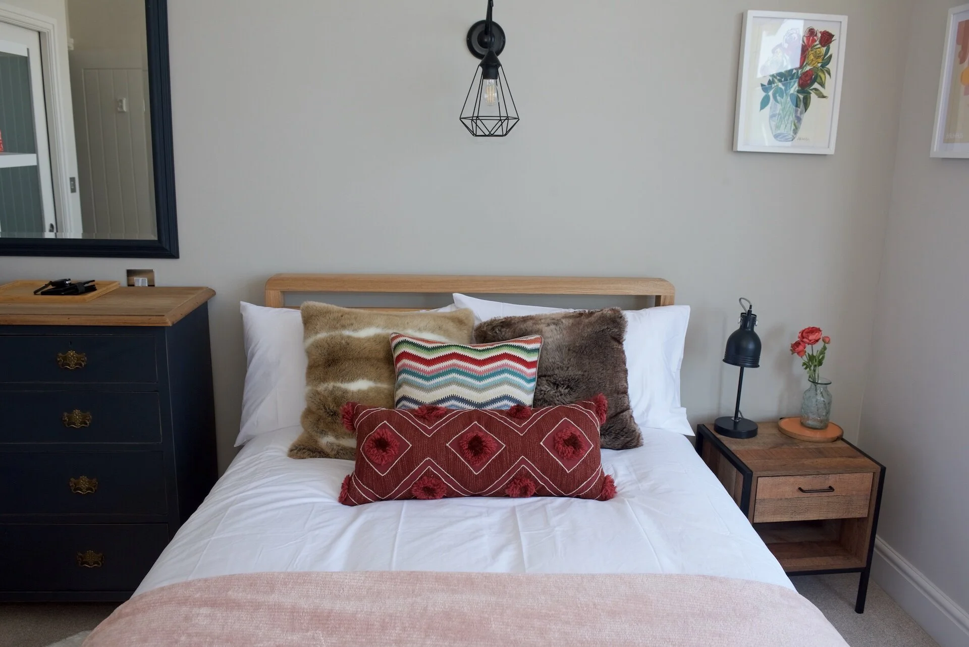 Room E.jpg