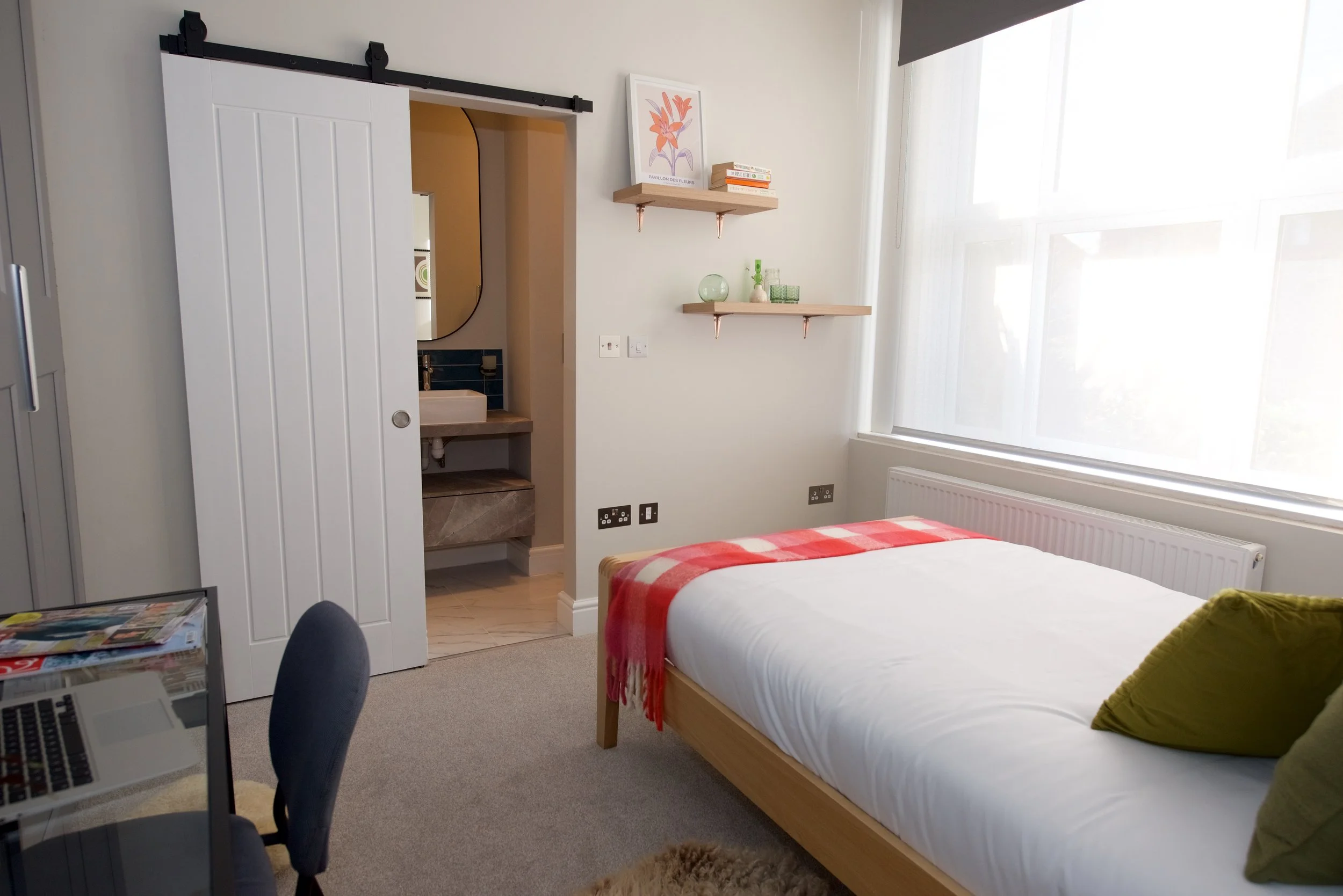 24 Stanwell Road 214.jpg