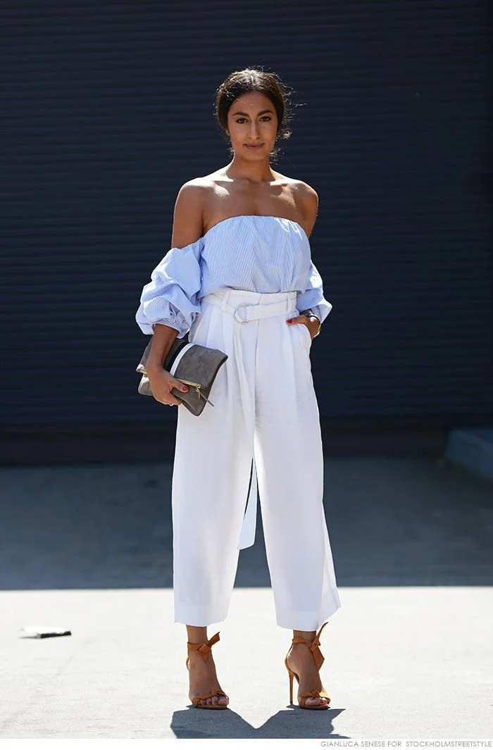 Top off-shoulder em linho azul claro  para dias quentes..jpeg