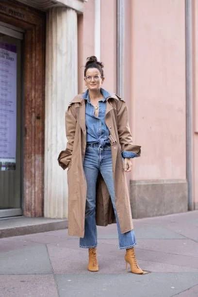 gabardine-camel-com-camisa-azul-e-jeans-altos.jpg.jpeg