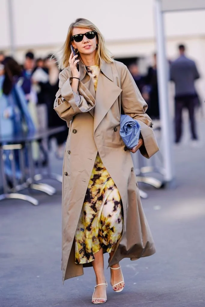 gabardine-oversized-bege-com-slip-dress-dourado.jpg.jpeg