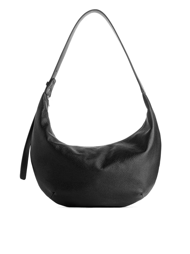 Curved Leather Bag - Black - shopping online.png
