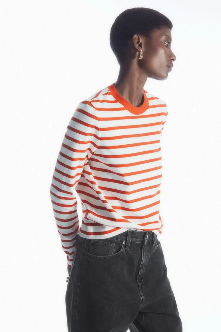 REGULAR-FIT HEAVYWEIGHT LONG-SLEEVED T-SHIRT-shopping-online.jpeg