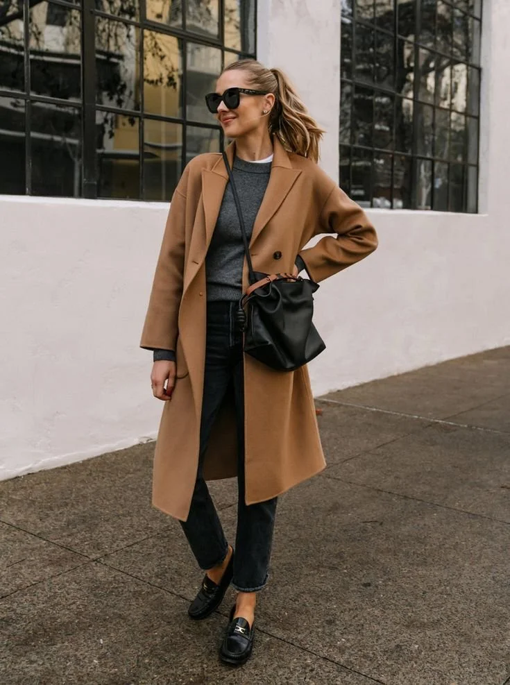look-inverno-sobretudo-castanho-e-cinzento-camisola.jpeg