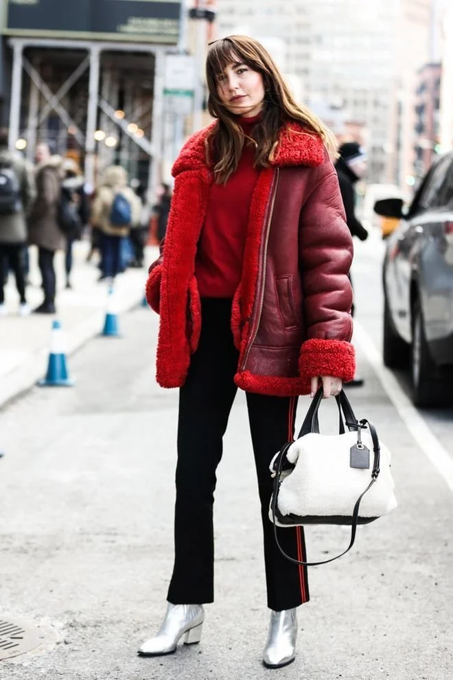 look-inverno-blusao-camisola-gola-alta-vermelha.jpeg