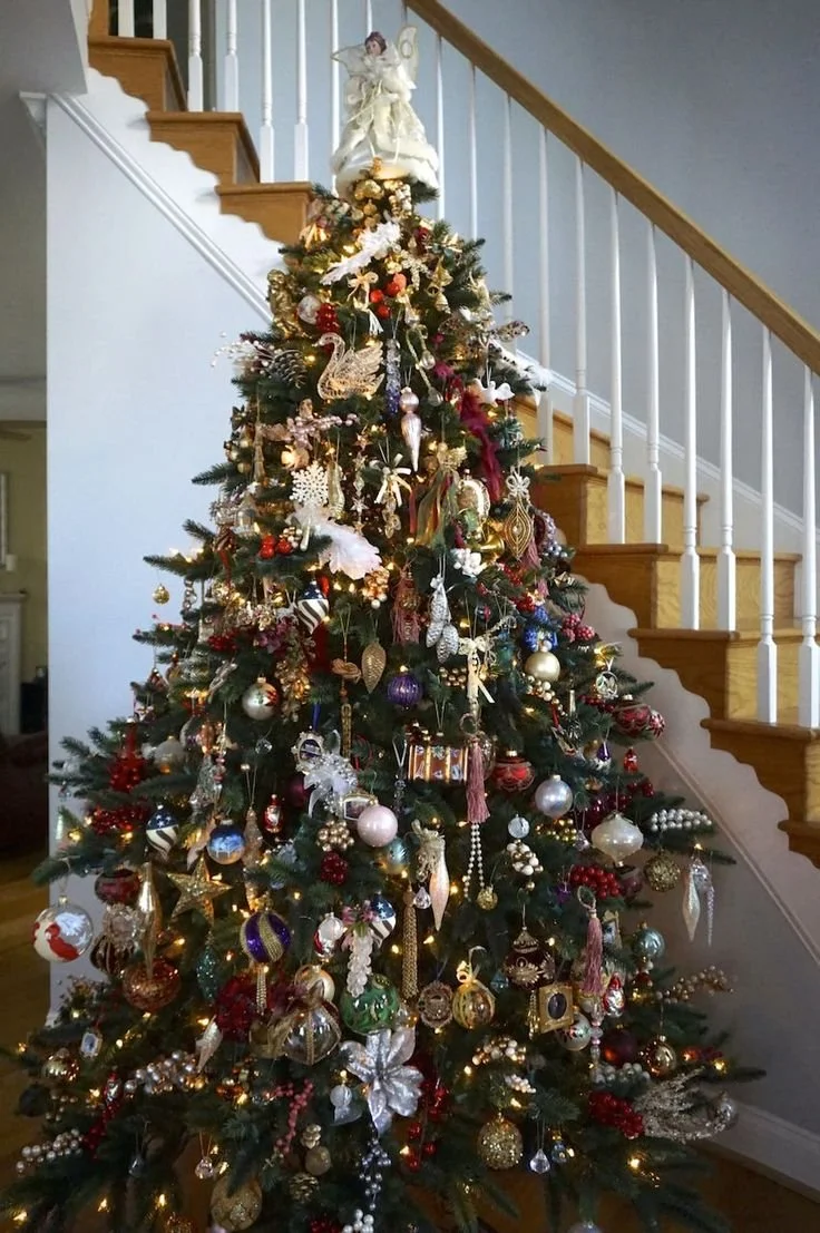 como-montar-arvore-natal-perfeita-dicas-decoracao-arvore-natal-05.jpeg
