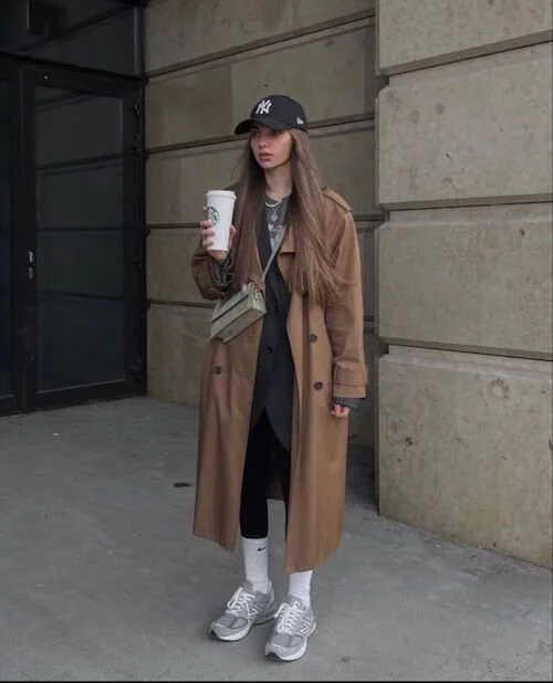 casacos-essenciais-trench-coat-classico-casual-sapatilhas.jpg.jpeg