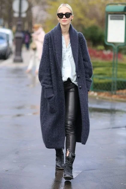 casacos-essenciais-casaco-malha-oversized-com-botas-altas.jpg.jpeg