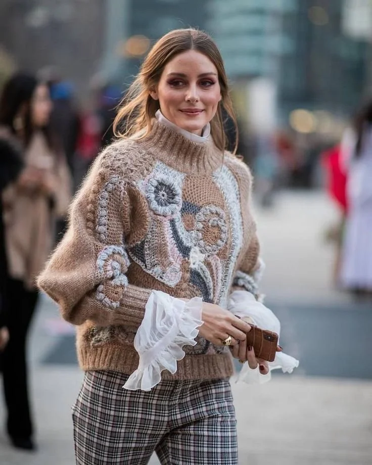 camisola-malha-bege-com-estilo.jpeg