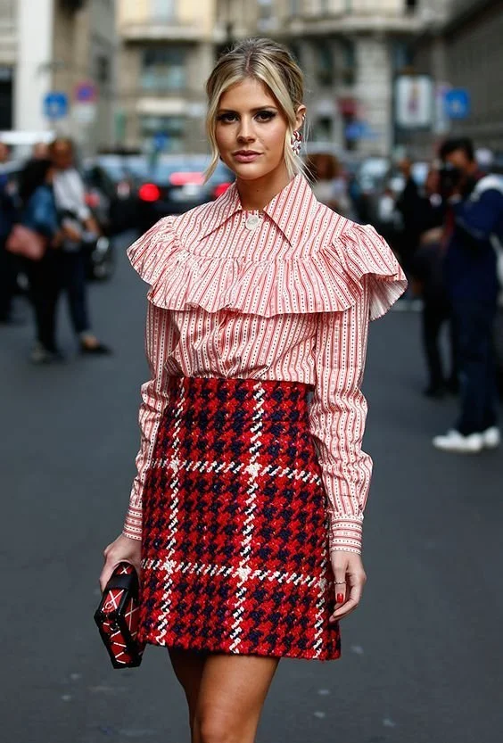 look-mistura-de-estampas-coordenando-cores-5.jpeg