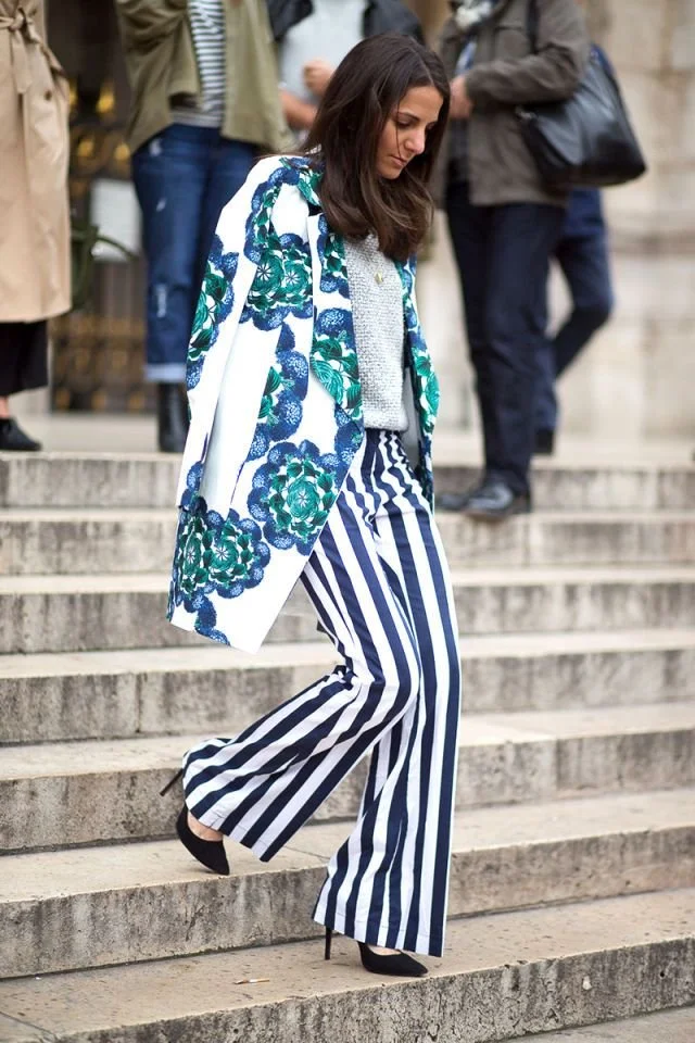look-mistura-de-estampas-coordenando-cores-4.jpeg