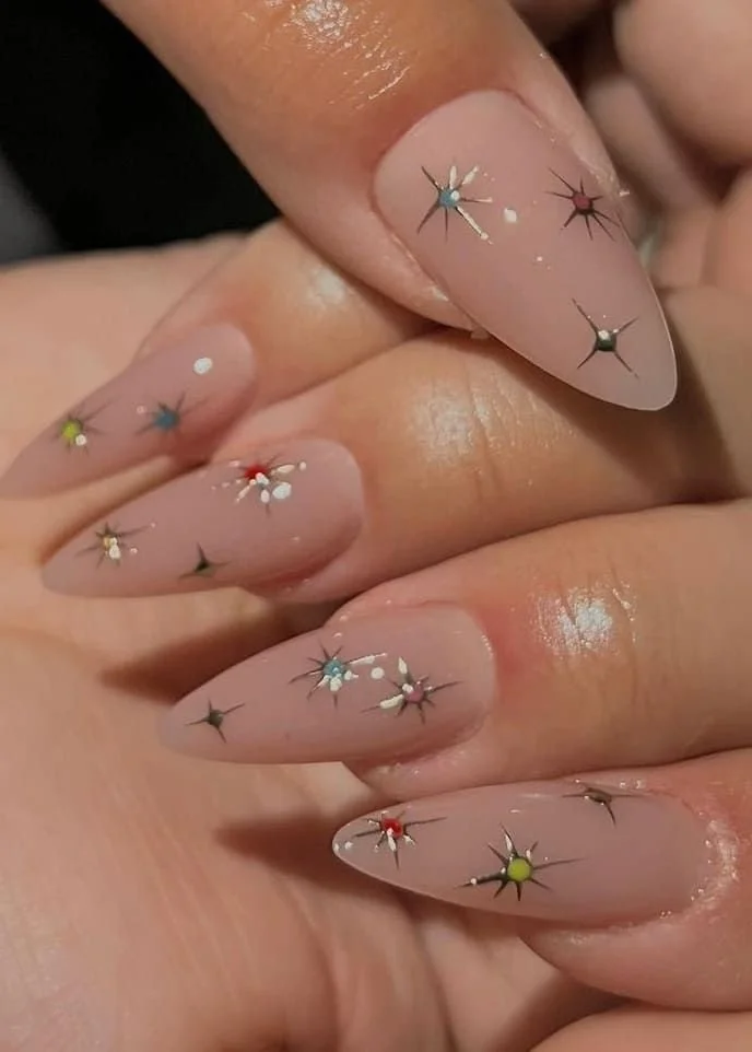 nail-art-estrelas-e-brilhos-13.jpeg