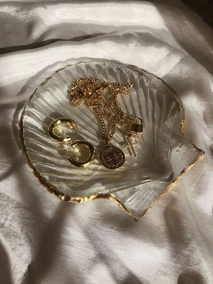 Anel de noivado falso em dourado com cristal..jpeg