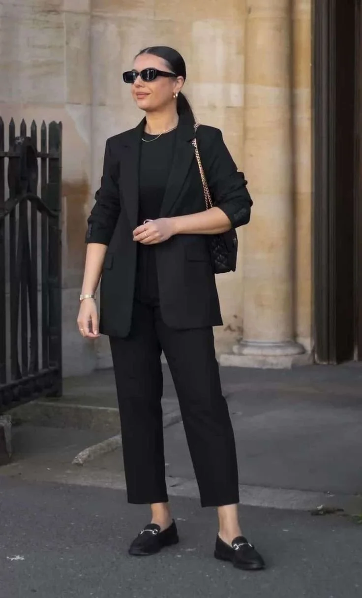 blazer-preto-feminino-para-o-trabalho-12.jpeg