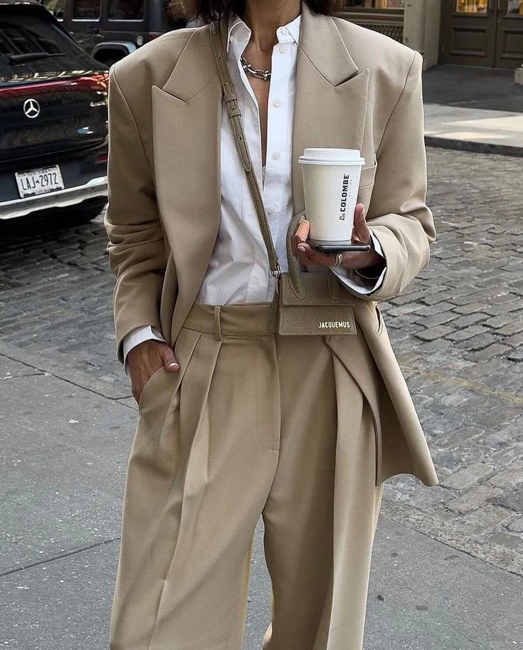 camisa-branca-classica-feminina-look-profissional-08.jpeg