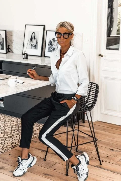 camisa-branca-classica-feminina-look-desportivo-chique-05.jpeg