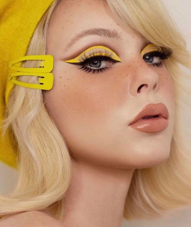 Invite Sunshine Into Your Look With The Yellow Eye Makeup Trend _ Fashionisers©.jpeg