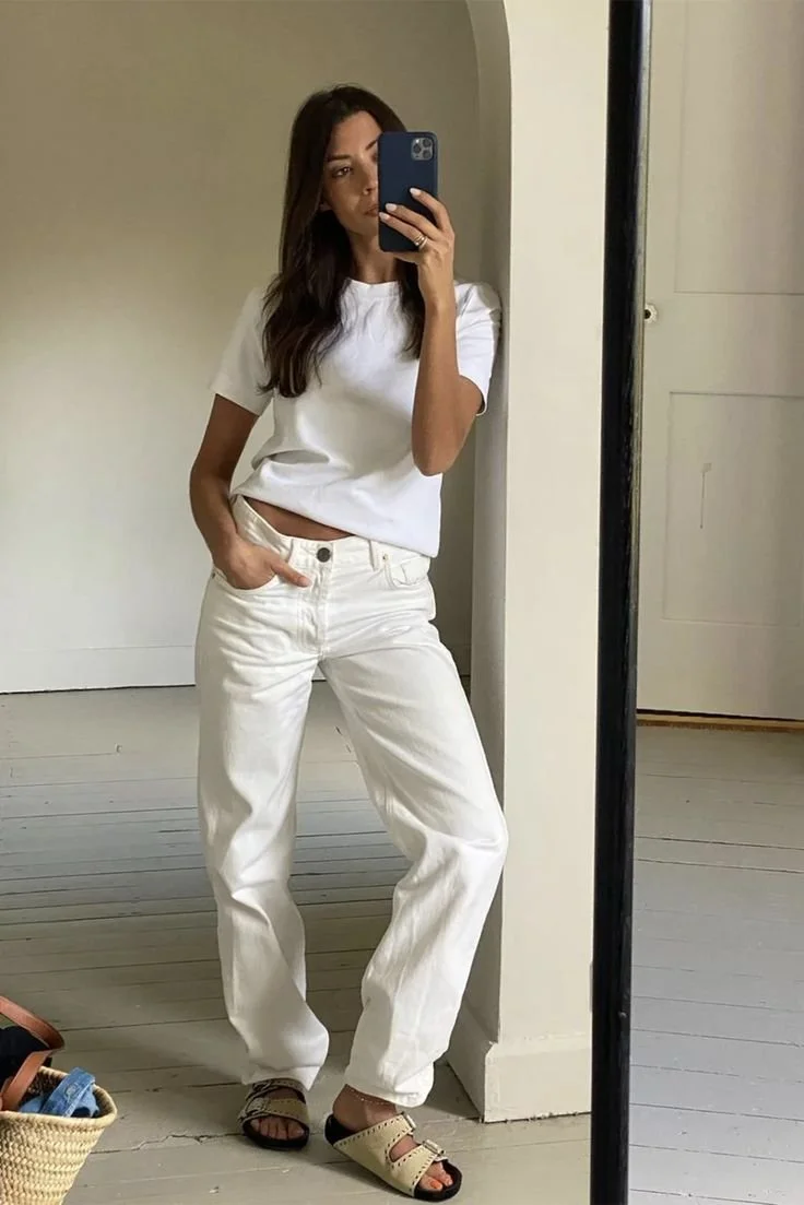 t-shirt-basica-branca-feminina-look-casual-dia-a-dia-02.jpeg