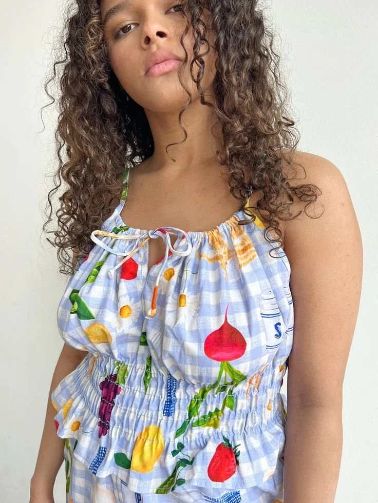pecas-chave-verao-blusas-tecidos-leves-estampados-04.jpeg