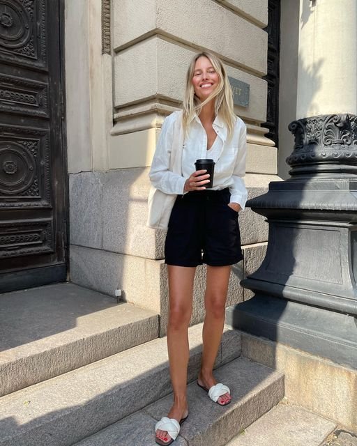 Vilma Bergenheim on Instagram_ _Summer in the city look🤍 In Paid Partnership @reserved #reservedforme #casualstyle #dailystyle #styleinspo #streetstyle_.jpeg
