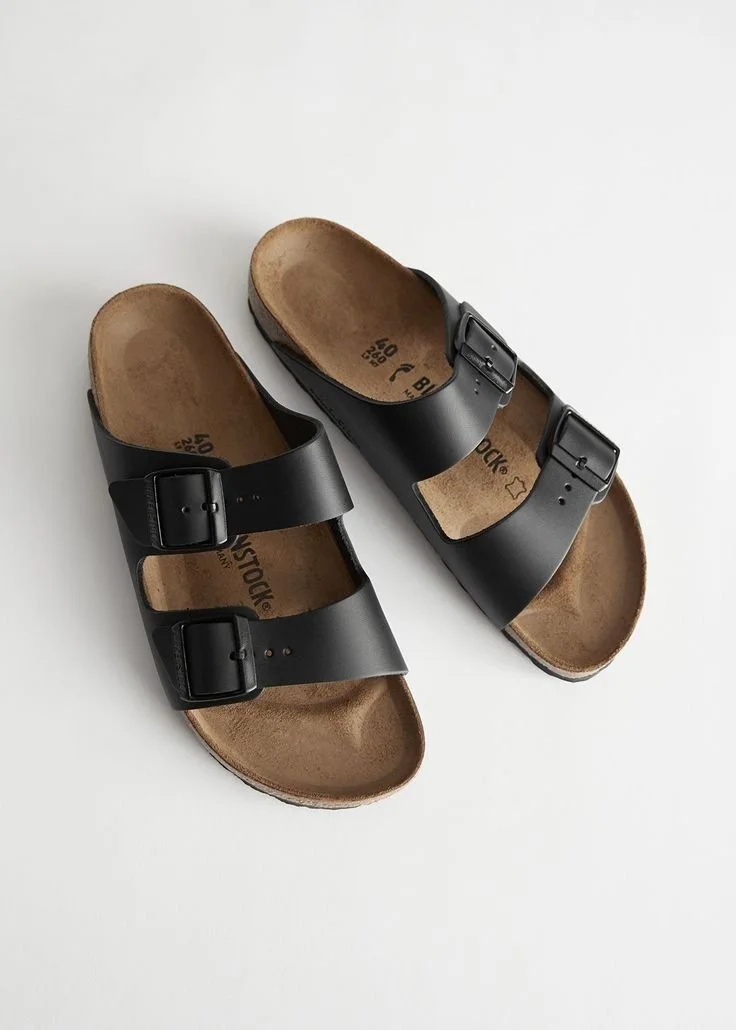 sandalias-pretas-shopping-03.jpeg