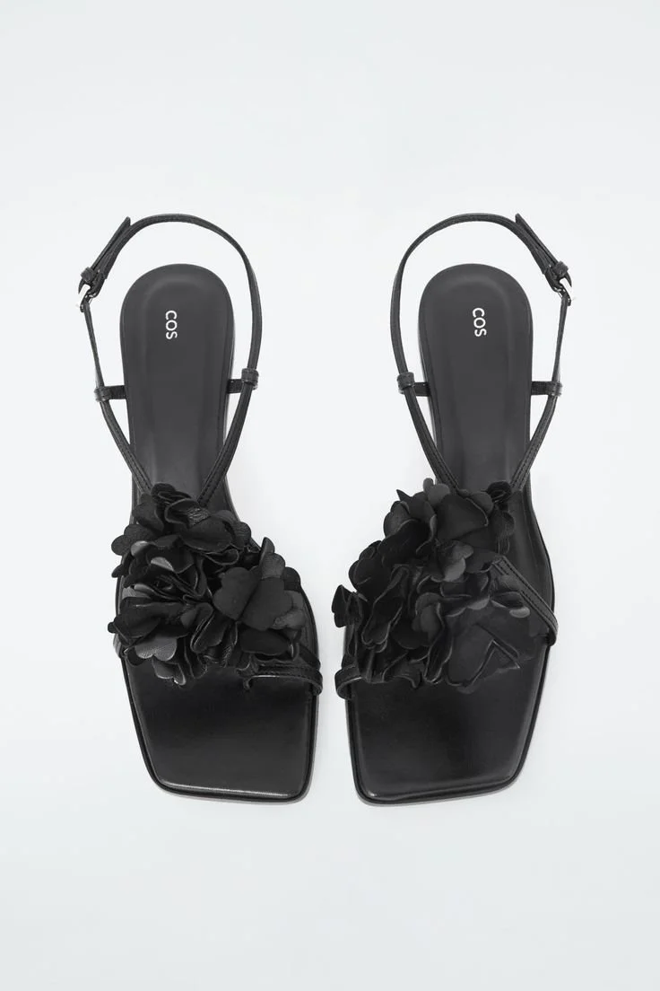 sandalias-pretas-shopping-04.jpeg