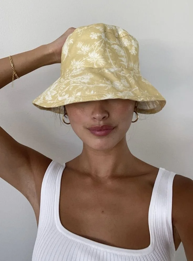 chapeus-femininos-acessorio-essencial-para-dias-praia-06.jpeg