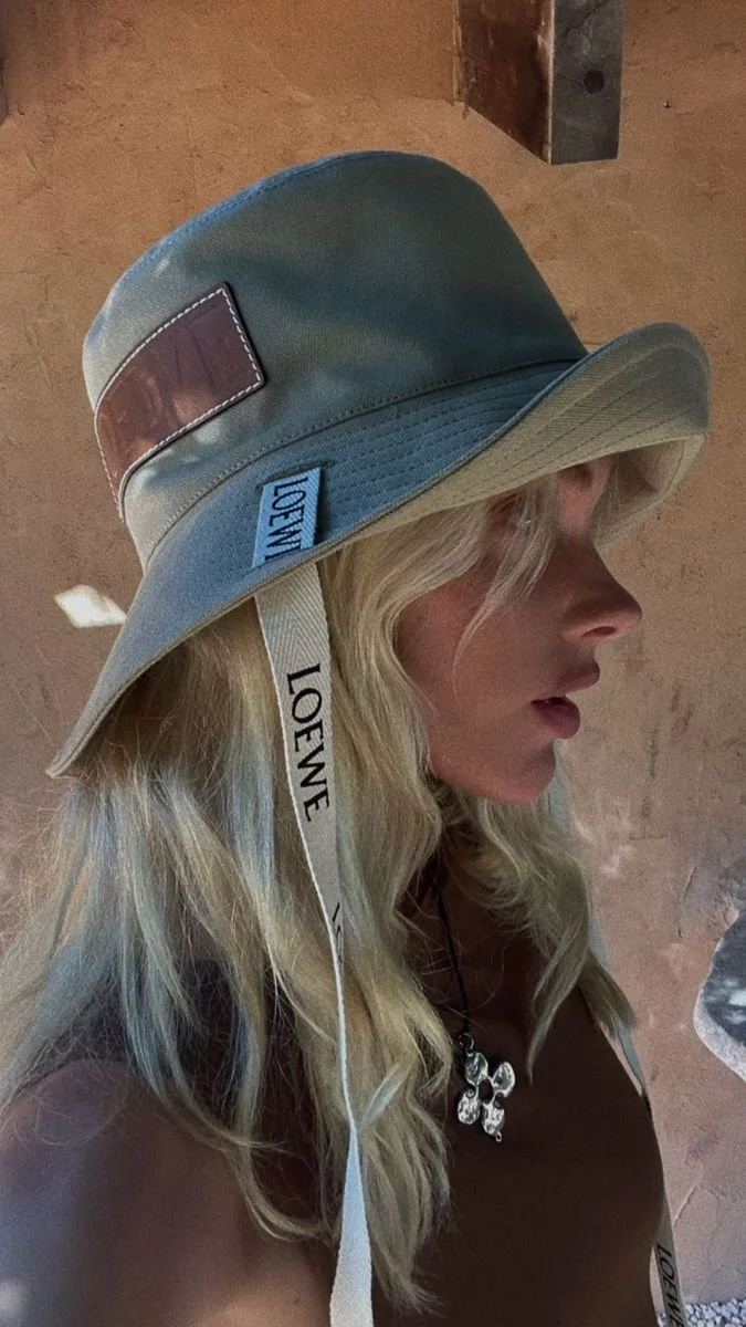 chapeus-femininos-acessorio-essencial-para-dias-praia-07.jpeg