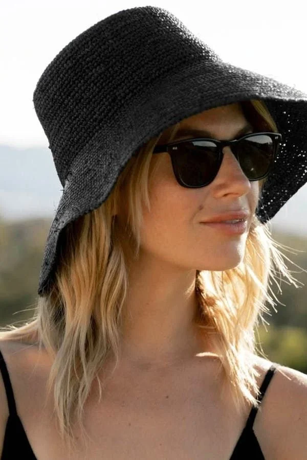 chapeus-femininos-acessorio-essencial-para-dias-praia-09.jpeg