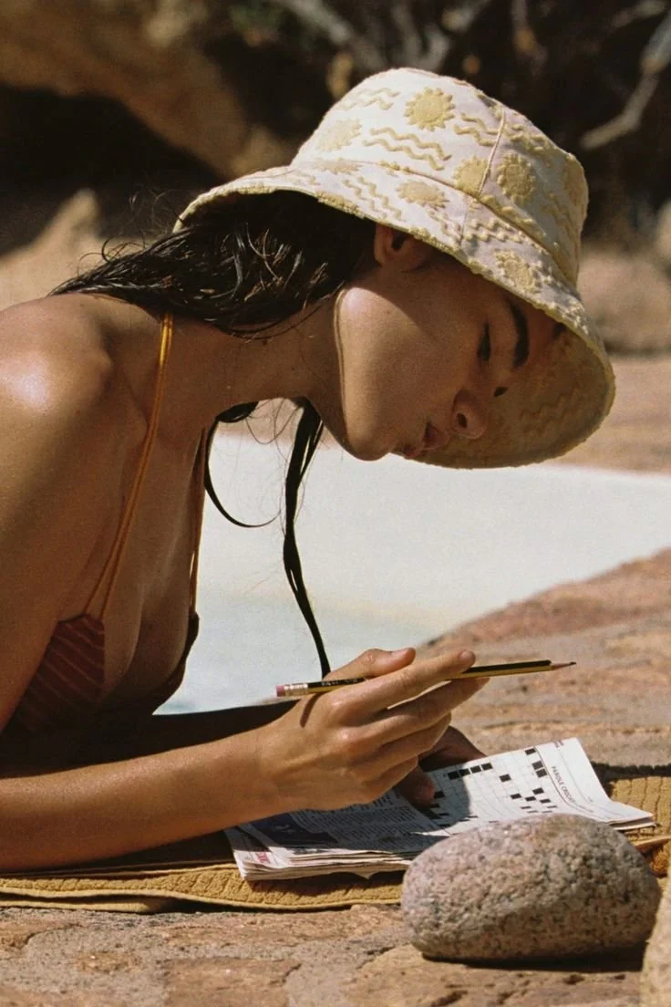 chapeus-femininos-acessorio-essencial-para-dias-praia-08.jpeg