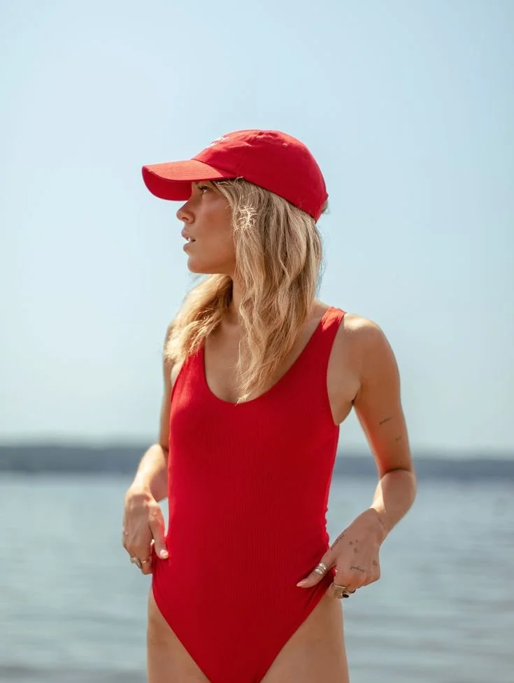 chapeus-femininos-acessorio-essencial-para-dias-praia-15.jpeg