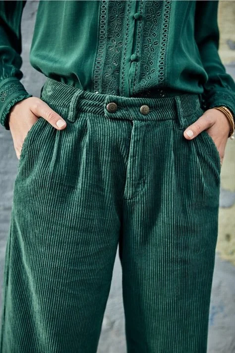 outono-look-verde-monocromatico-sofisticacao-minimalismo-03.jpg