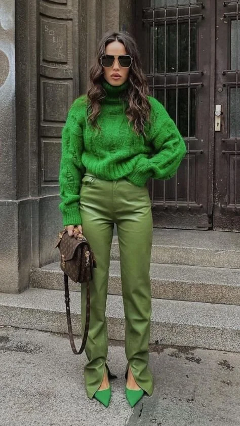 outono-look-verde-monocromatico-sofisticacao-minimalismo-02.jpg