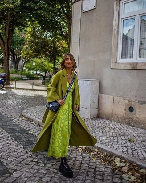 outono-look-verde-vestidos-macacoes-elegância-qualquer-ocasiao-02.jpg