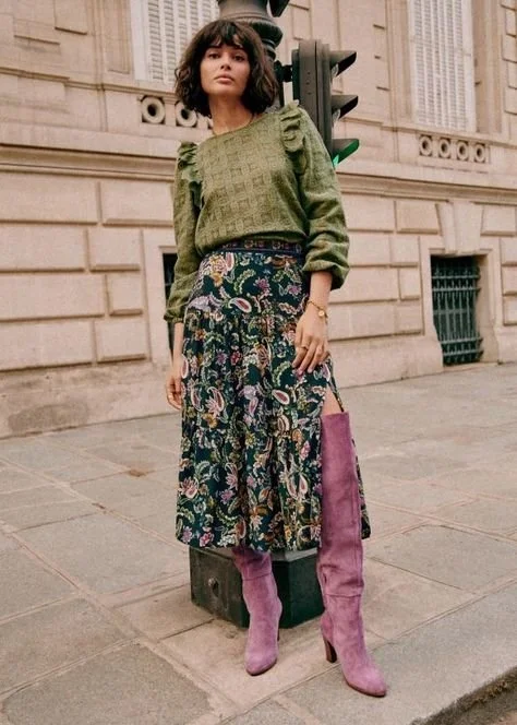 outono-look-verde-com-padroes-misturando-cor-estampas-01.jpg