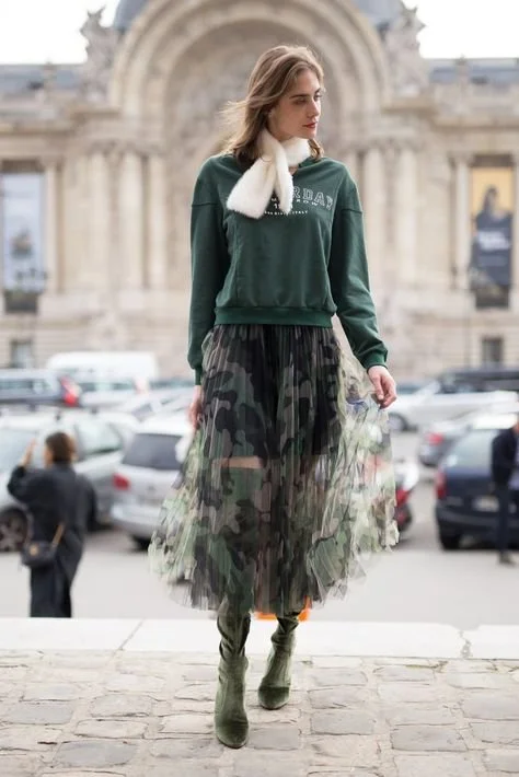 outono-look-verde-com-padroes-misturando-cor-estampas-07.jpg