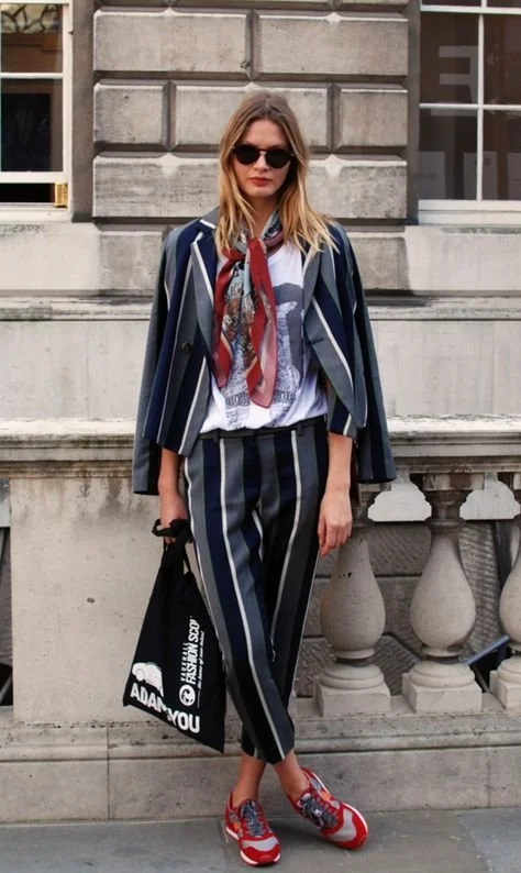 look-outono-calcas-riscas-verticais-elegancia-alongamento-silhueta-08.jpg