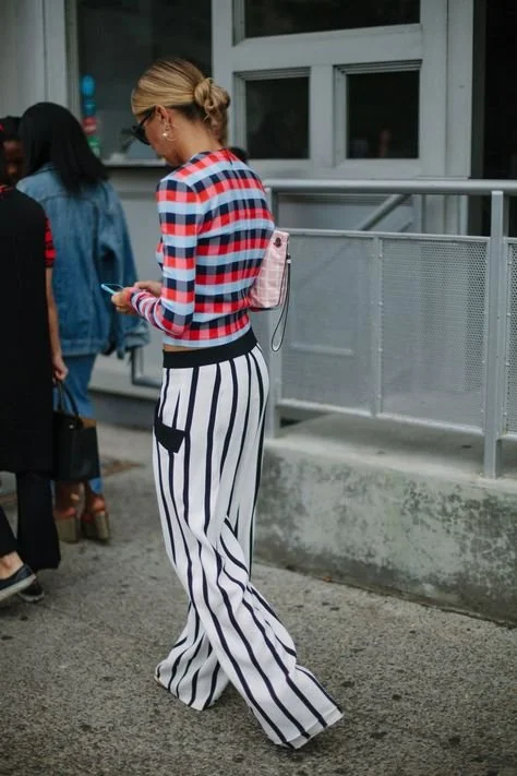 look-outono-calcas-riscas-verticais-elegancia-alongamento-silhueta-11.jpg